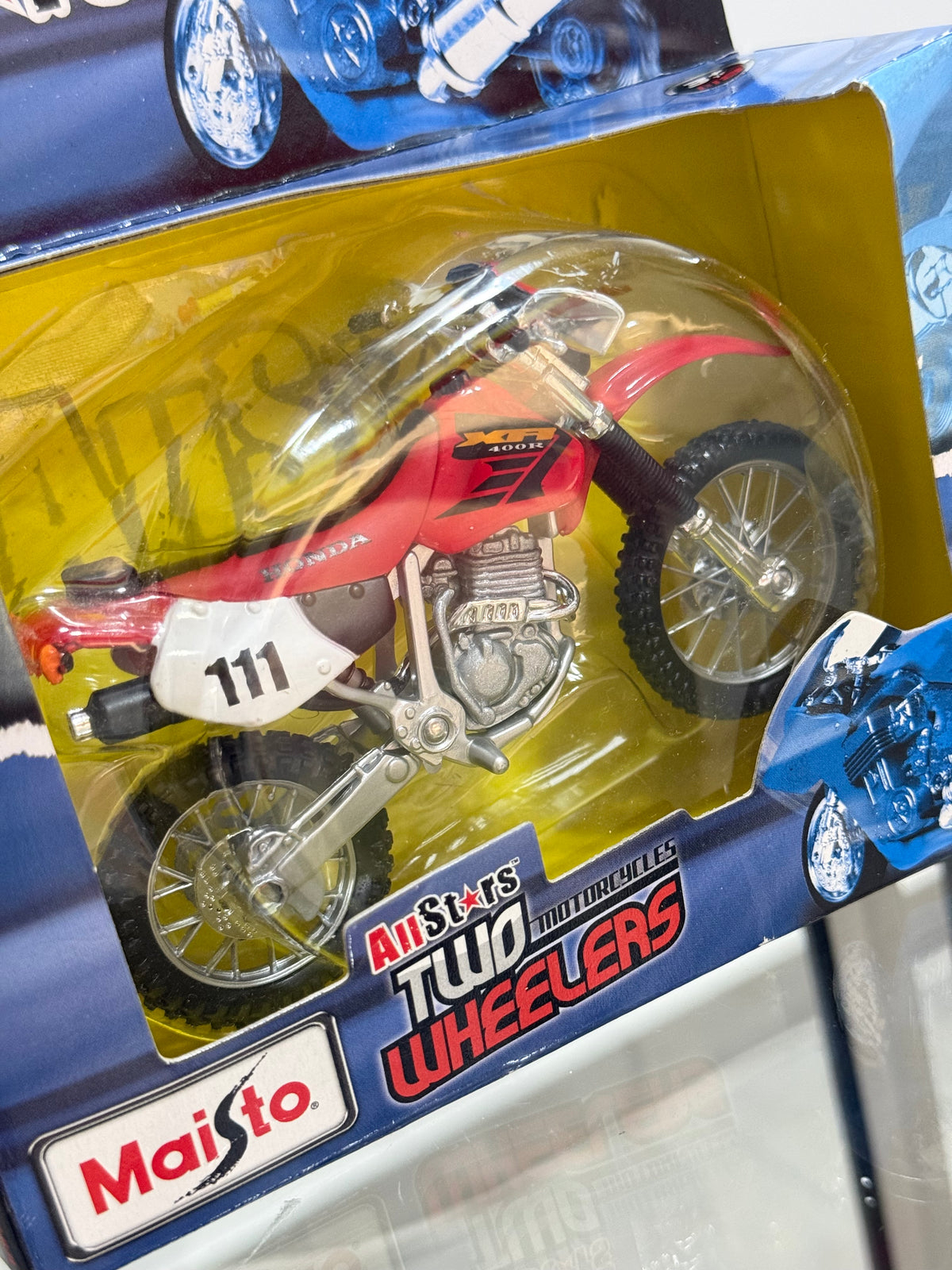 Motocicleta Honda XR400R año 2003 escala 1/18 MAISTO