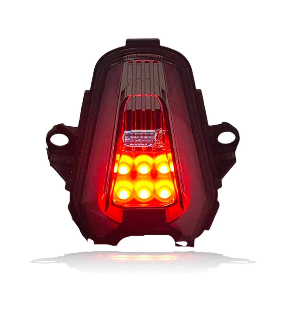 Stop led integrado ahumado Honda CB500 2024–2026 / CB500 Hornet 2024–2026 / CB500R 2024–2025 / CB650 2024–2025 / CB650R 2024–2026 / CBR650R 2024–2026 / CB1000 Hornet 2025–2026 / CB1000 Hornet SP 2025–2026 / CB1000GT 2026