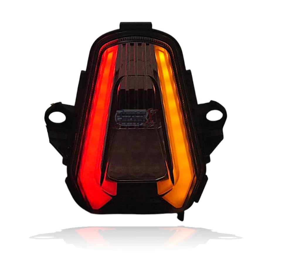 Stop led integrado ahumado Honda CB500 2024–2026 / CB500 Hornet 2024–2026 / CB500R 2024–2025 / CB650 2024–2025 / CB650R 2024–2026 / CBR650R 2024–2026 / CB1000 Hornet 2025–2026 / CB1000 Hornet SP 2025–2026 / CB1000GT 2026