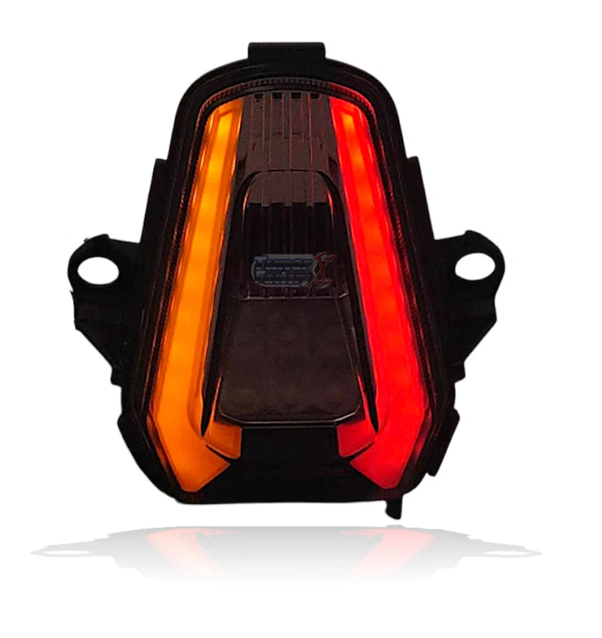 Stop led integrado ahumado Honda CB500 2024–2026 / CB500 Hornet 2024–2026 / CB500R 2024–2025 / CB650 2024–2025 / CB650R 2024–2026 / CBR650R 2024–2026 / CB1000 Hornet 2025–2026 / CB1000 Hornet SP 2025–2026 / CB1000GT 2026